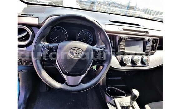 Buy Import Toyota HiAce Blue Truck in Import - Dubai in Adrar Buy Import Toyota HiAce Blue Truck in Import - Dubai in Adrar
