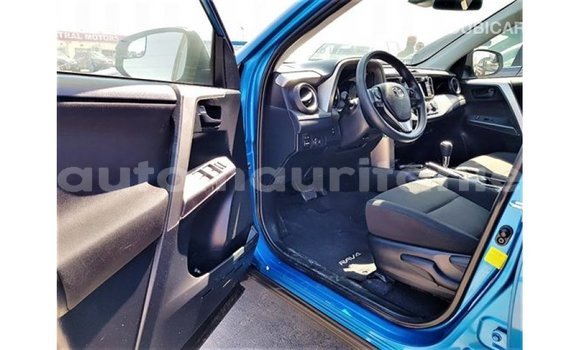 Buy Import Toyota HiAce Blue Truck in Import - Dubai in Adrar Buy Import Toyota HiAce Blue Truck in Import - Dubai in Adrar