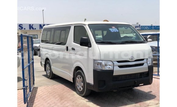 Buy Import Toyota DA White Truck in Import - Dubai in Adrar Buy Import Toyota DA White Truck in Import - Dubai in Adrar