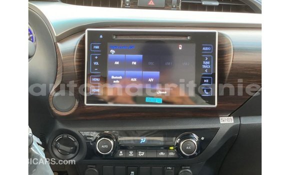 Buy Import Toyota Hilux White Car in Import - Dubai in Adrar Buy Import Toyota Hilux White Car in Import - Dubai in Adrar