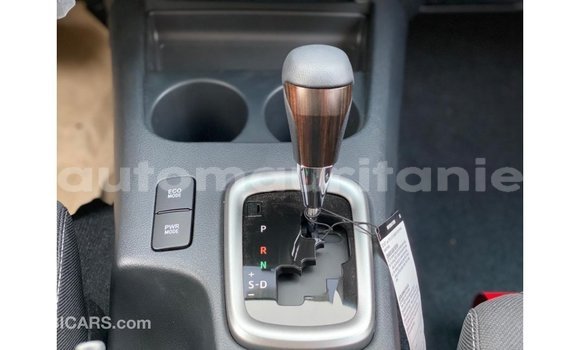 Buy Import Toyota Hilux White Car in Import - Dubai in Adrar Buy Import Toyota Hilux White Car in Import - Dubai in Adrar