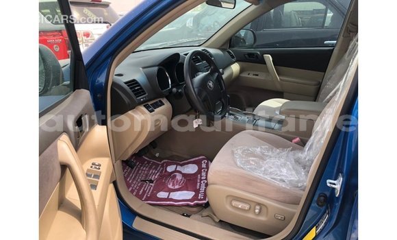 Buy Import Toyota Highlander Blue Car in Import - Dubai in Adrar Buy Import Toyota Highlander Blue Car in Import - Dubai in Adrar