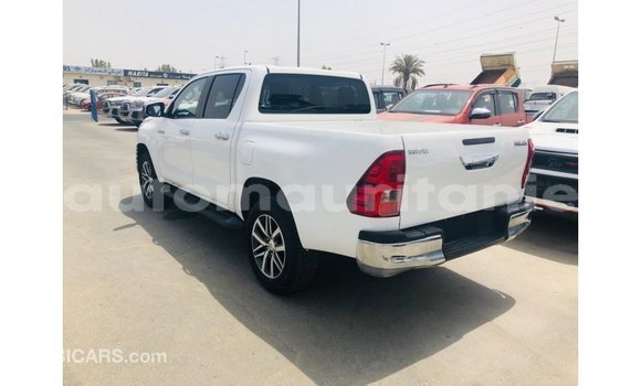 Buy Import Toyota Hilux White Car in Import - Dubai in Adrar Buy Import Toyota Hilux White Car in Import - Dubai in Adrar