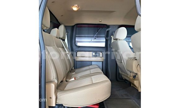 Acheter Import Voiture Ford Club Wagon Marron à Import - Dubai, Adrar Acheter Import Voiture Ford Club Wagon Marron à Import - Dubai, Adrar