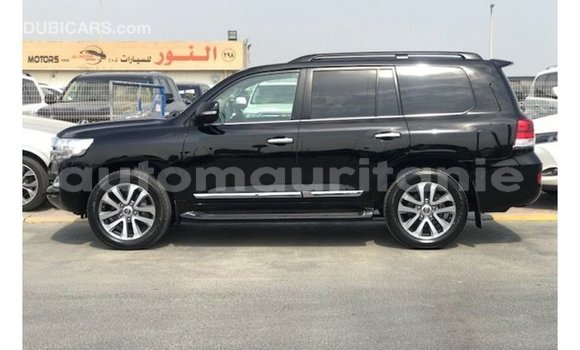 Acheter Import Voiture Toyota Land Cruiser Noir à Import - Dubai, Adrar Acheter Import Voiture Toyota Land Cruiser Noir à Import - Dubai, Adrar