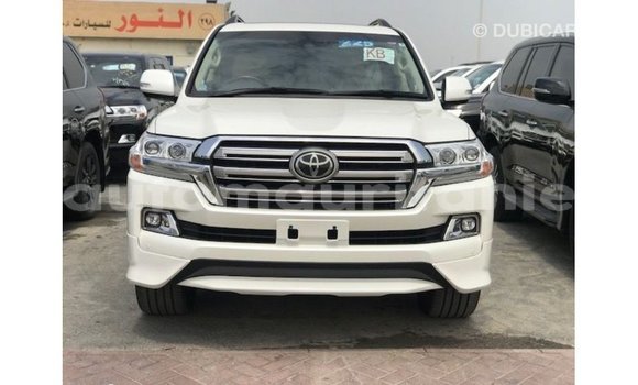 Acheter Import Voiture Toyota Land Cruiser Blanc à Import - Dubai, Adrar Acheter Import Voiture Toyota Land Cruiser Blanc à Import - Dubai, Adrar
