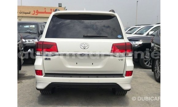 Acheter Import Voiture Toyota Land Cruiser Blanc à Import - Dubai, Adrar Acheter Import Voiture Toyota Land Cruiser Blanc à Import - Dubai, Adrar