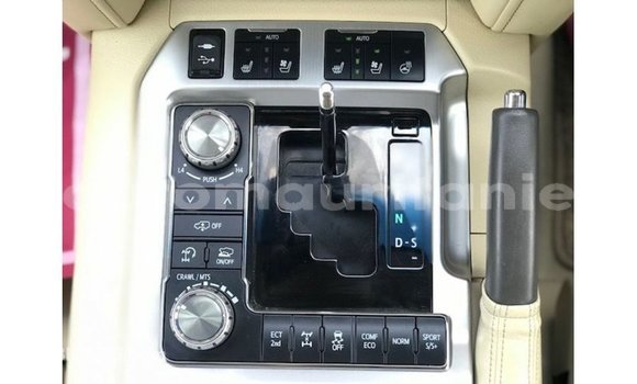 Acheter Import Voiture Toyota Land Cruiser Blanc à Import - Dubai, Adrar Acheter Import Voiture Toyota Land Cruiser Blanc à Import - Dubai, Adrar