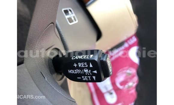 Acheter Import Voiture Toyota Land Cruiser Blanc à Import - Dubai, Adrar Acheter Import Voiture Toyota Land Cruiser Blanc à Import - Dubai, Adrar