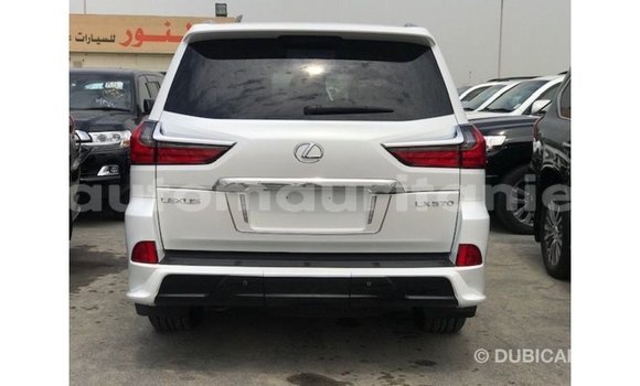 Acheter Import Voiture Lexus LX Blanc à Import - Dubai, Adrar Acheter Import Voiture Lexus LX Blanc à Import - Dubai, Adrar