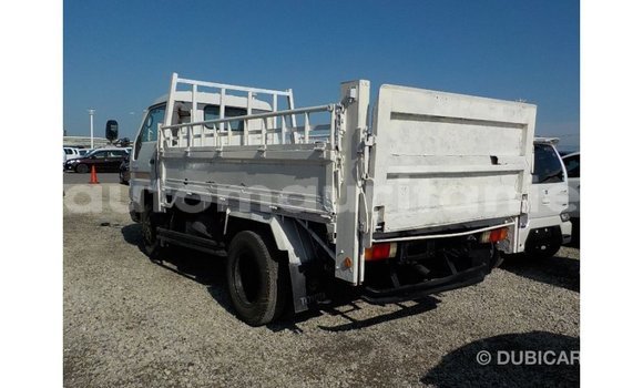 Acheter Import Utilitaire Toyota Dyna Blanc à Import - Dubai, Adrar Acheter Import Utilitaire Toyota Dyna Blanc à Import - Dubai, Adrar