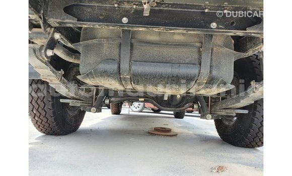 Acheter Import Voiture Toyota Land Cruiser Blanc à Import - Dubai, Adrar Acheter Import Voiture Toyota Land Cruiser Blanc à Import - Dubai, Adrar