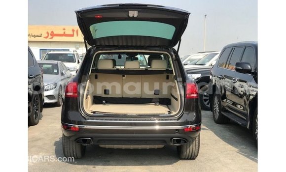 Acheter Import Voiture Volkswagen Touareg Marron à Import - Dubai, Adrar Acheter Import Voiture Volkswagen Touareg Marron à Import - Dubai, Adrar
