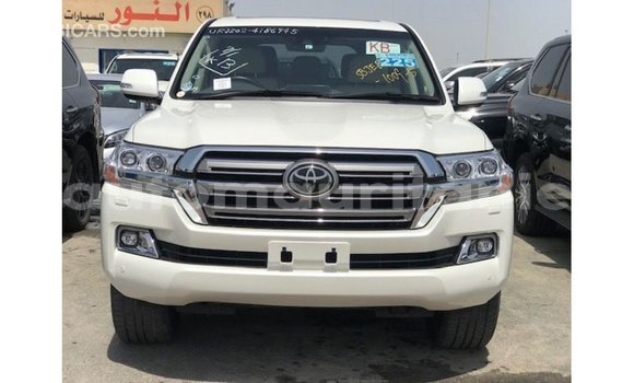 Acheter Import Voiture Toyota Land Cruiser Blanc à Import - Dubai, Adrar Acheter Import Voiture Toyota Land Cruiser Blanc à Import - Dubai, Adrar