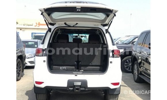 Acheter Import Voiture Toyota Fortuner Blanc à Import - Dubai, Adrar Acheter Import Voiture Toyota Fortuner Blanc à Import - Dubai, Adrar