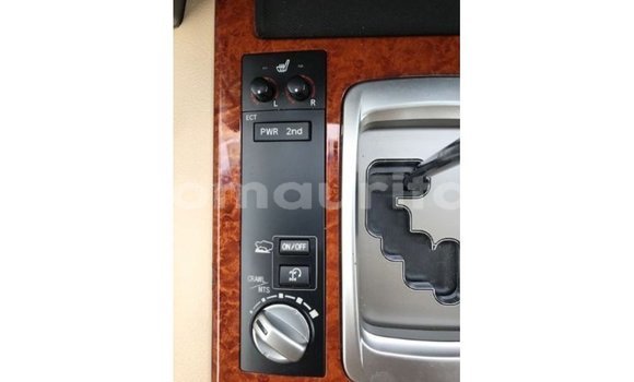 Acheter Import Voiture Toyota Land Cruiser Rouge à Import - Dubai, Adrar Acheter Import Voiture Toyota Land Cruiser Rouge à Import - Dubai, Adrar