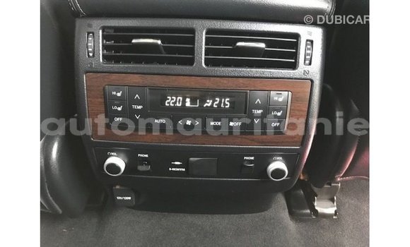 Acheter Import Voiture Toyota Land Cruiser Blanc à Import - Dubai, Adrar Acheter Import Voiture Toyota Land Cruiser Blanc à Import - Dubai, Adrar