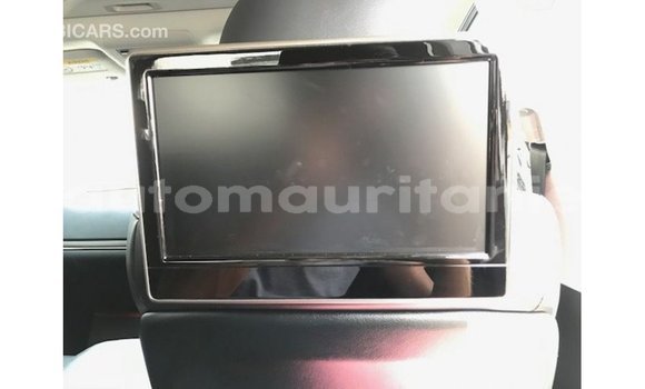 Acheter Import Voiture Toyota Land Cruiser Blanc à Import - Dubai, Adrar Acheter Import Voiture Toyota Land Cruiser Blanc à Import - Dubai, Adrar