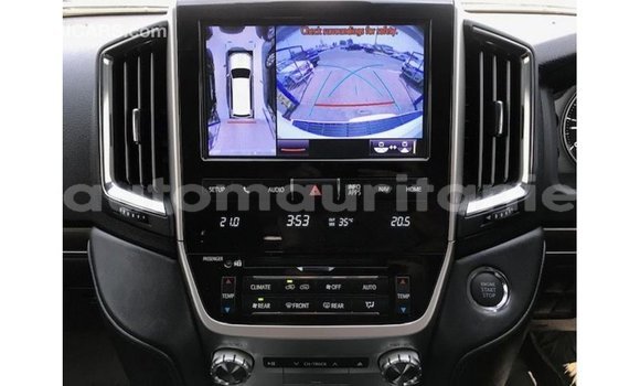 Acheter Import Voiture Toyota Land Cruiser Blanc à Import - Dubai, Adrar Acheter Import Voiture Toyota Land Cruiser Blanc à Import - Dubai, Adrar