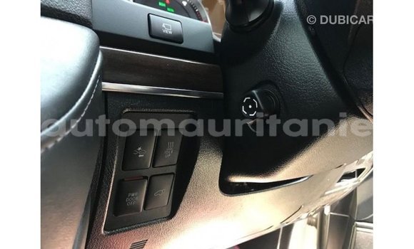 Acheter Import Voiture Toyota Land Cruiser Blanc à Import - Dubai, Adrar Acheter Import Voiture Toyota Land Cruiser Blanc à Import - Dubai, Adrar