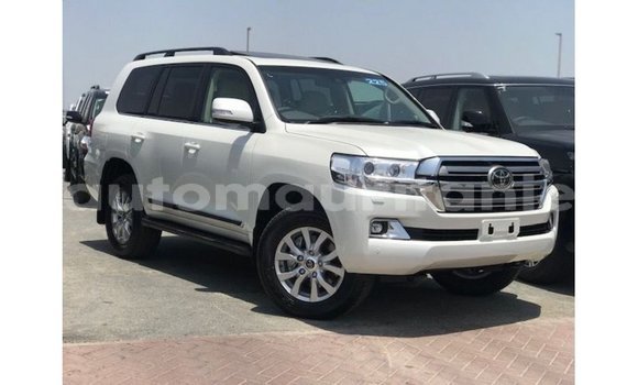 Acheter Import Voiture Toyota Land Cruiser Blanc à Import - Dubai, Adrar Acheter Import Voiture Toyota Land Cruiser Blanc à Import - Dubai, Adrar