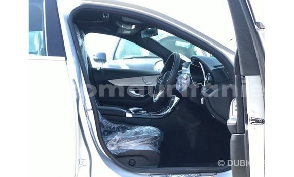 Acheter Import Voiture Mercedes-Benz 200 Autre à Import - Dubai, Adrar Acheter Import Voiture Mercedes-Benz 200 Autre à Import - Dubai, Adrar