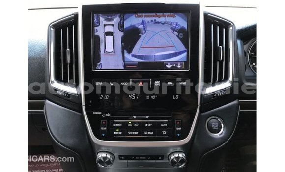 Buy Import Toyota Land Cruiser White Car in Import - Dubai in Adrar Buy Import Toyota Land Cruiser White Car in Import - Dubai in Adrar