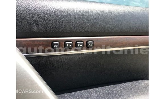 Buy Import Toyota Land Cruiser White Car in Import - Dubai in Adrar Buy Import Toyota Land Cruiser White Car in Import - Dubai in Adrar