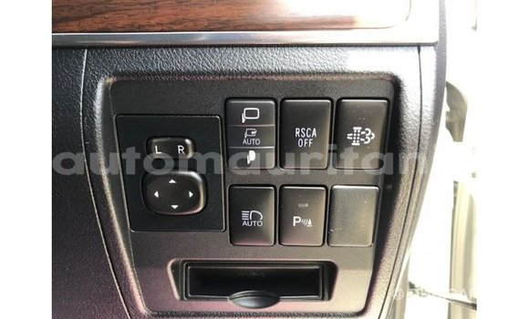 Buy Import Toyota Land Cruiser White Car in Import - Dubai in Adrar Buy Import Toyota Land Cruiser White Car in Import - Dubai in Adrar