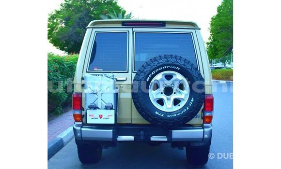 Acheter Import Voiture Toyota Land Cruiser Beige à Import - Dubai, Adrar Acheter Import Voiture Toyota Land Cruiser Beige à Import - Dubai, Adrar
