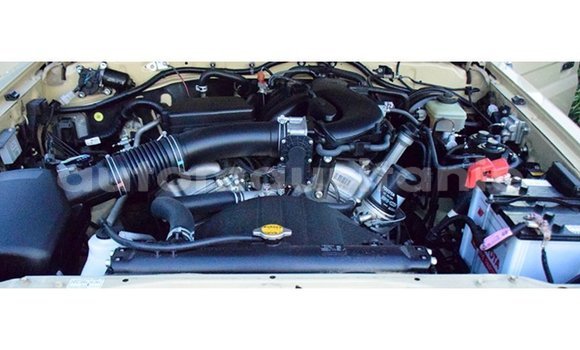 Acheter Import Voiture Toyota Land Cruiser Beige à Import - Dubai, Adrar Acheter Import Voiture Toyota Land Cruiser Beige à Import - Dubai, Adrar