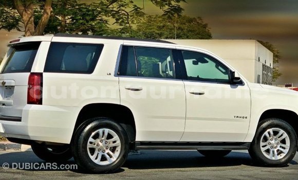 Acheter Import Voiture Chevrolet Tahoe Blanc à Import - Dubai, Adrar Acheter Import Voiture Chevrolet Tahoe Blanc à Import - Dubai, Adrar