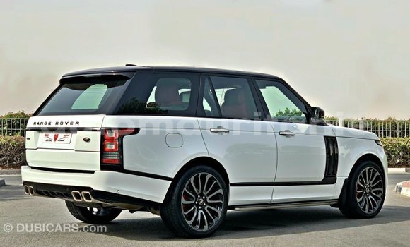 Acheter Import Voiture Land Rover Range Rover Blanc à Import - Dubai, Adrar Acheter Import Voiture Land Rover Range Rover Blanc à Import - Dubai, Adrar
