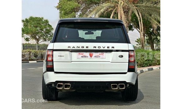 Acheter Import Voiture Land Rover Range Rover Blanc à Import - Dubai, Adrar Acheter Import Voiture Land Rover Range Rover Blanc à Import - Dubai, Adrar