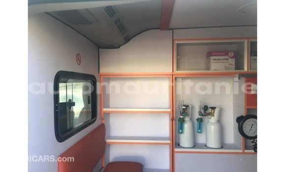 Acheter Import Voiture Toyota Hiace Blanc à Import - Dubai, Adrar Acheter Import Voiture Toyota Hiace Blanc à Import - Dubai, Adrar