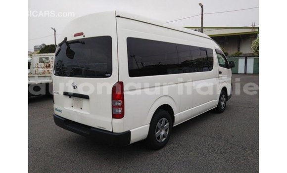 Acheter Import Voiture Toyota Hiace Blanc à Import - Dubai, Adrar Acheter Import Voiture Toyota Hiace Blanc à Import - Dubai, Adrar