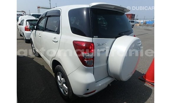 Acheter Import Voiture Toyota Rush Blanc à Import - Dubai, Adrar Acheter Import Voiture Toyota Rush Blanc à Import - Dubai, Adrar