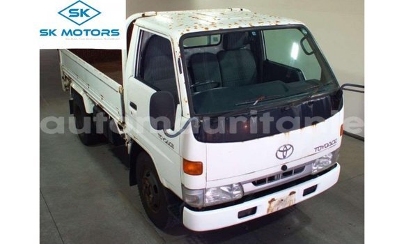 Acheter Import Utilitaire Toyota Dyna Blanc à Import - Dubai, Adrar Acheter Import Utilitaire Toyota Dyna Blanc à Import - Dubai, Adrar