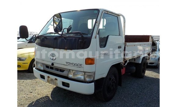 Acheter Import Utilitaire Toyota Dyna Blanc à Import - Dubai, Adrar Acheter Import Utilitaire Toyota Dyna Blanc à Import - Dubai, Adrar
