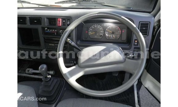 Acheter Import Utilitaire Toyota Dyna Blanc à Import - Dubai, Adrar Acheter Import Utilitaire Toyota Dyna Blanc à Import - Dubai, Adrar