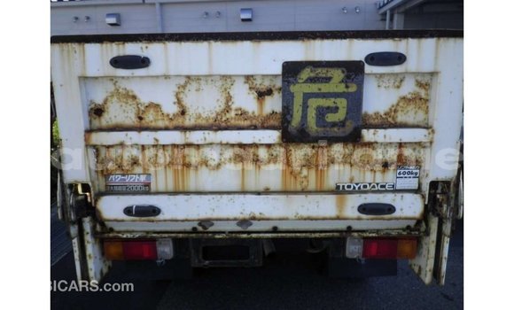 Acheter Import Utilitaire Toyota Dyna Blanc à Import - Dubai, Adrar Acheter Import Utilitaire Toyota Dyna Blanc à Import - Dubai, Adrar