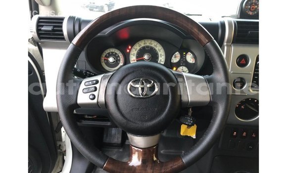 Buy Import Toyota FJ Cruiser White Car in Import - Dubai in Adrar Buy Import Toyota FJ Cruiser White Car in Import - Dubai in Adrar