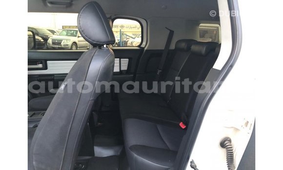 Buy Import Toyota FJ Cruiser White Car in Import - Dubai in Adrar Buy Import Toyota FJ Cruiser White Car in Import - Dubai in Adrar