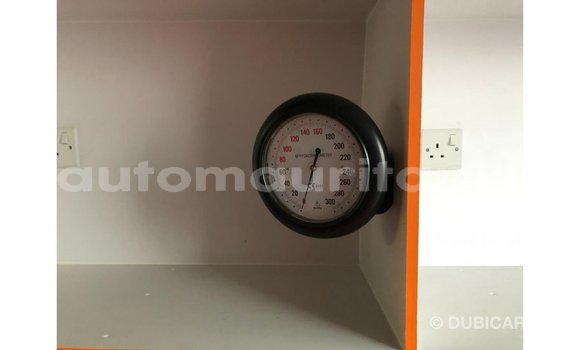 Buy Import Toyota Hiace White Car in Import - Dubai in Adrar Buy Import Toyota Hiace White Car in Import - Dubai in Adrar