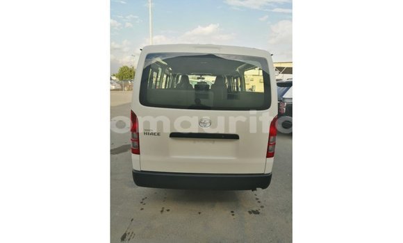 Buy Import Toyota DA White Truck in Import - Dubai in Adrar Buy Import Toyota DA White Truck in Import - Dubai in Adrar