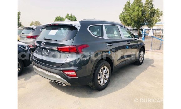 Buy Import Hyundai Santa Fe Green Car in Import - Dubai in Adrar Buy Import Hyundai Santa Fe Green Car in Import - Dubai in Adrar