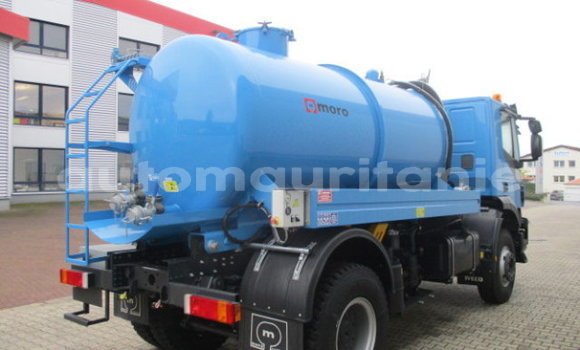 Buy Used IVECO Massif Blue Car in Aioun in Hodh El Gharbi Buy Used IVECO Massif Blue Car in Aioun in Hodh El Gharbi