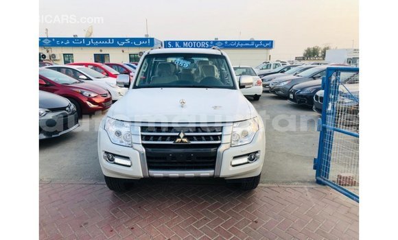 Buy Import Mitsubishi Pajero White Car in Import - Dubai in Adrar Buy Import Mitsubishi Pajero White Car in Import - Dubai in Adrar