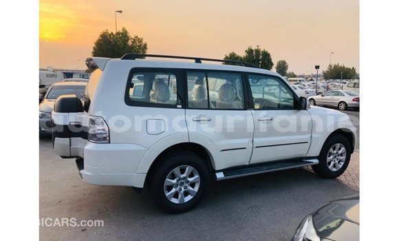 Buy Import Mitsubishi Pajero White Car in Import - Dubai in Adrar Buy Import Mitsubishi Pajero White Car in Import - Dubai in Adrar