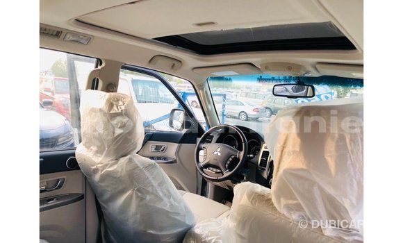 Buy Import Mitsubishi Pajero White Car in Import - Dubai in Adrar Buy Import Mitsubishi Pajero White Car in Import - Dubai in Adrar